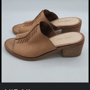Nine West Tan Sandals size 8.5
